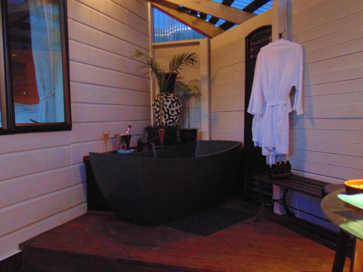 Raglan's Tranquil Garden Retreat - Moa Stone * Raglan