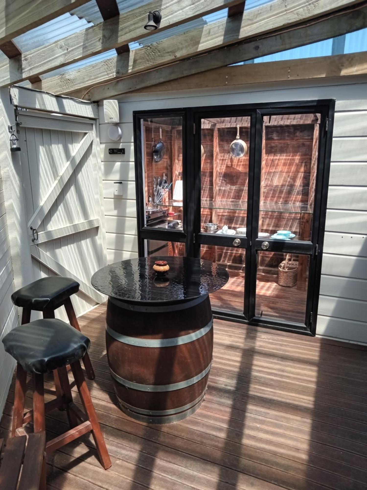 Raglan's Tranquil Garden Retreat - Moa Stone Villa *